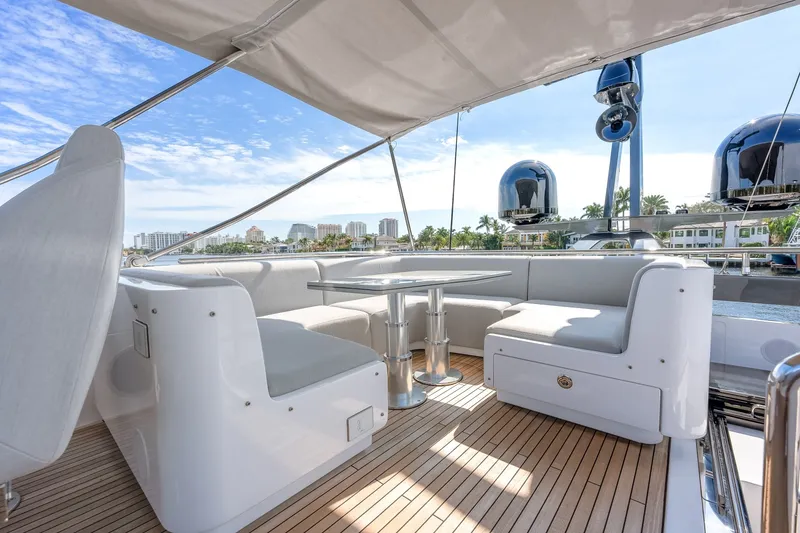 Slide: The Image of Azimut S8 2024 - 6058173