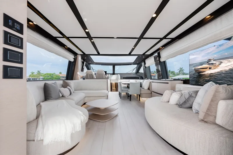 Slide: The Image of Azimut S8 2024 - 6058179