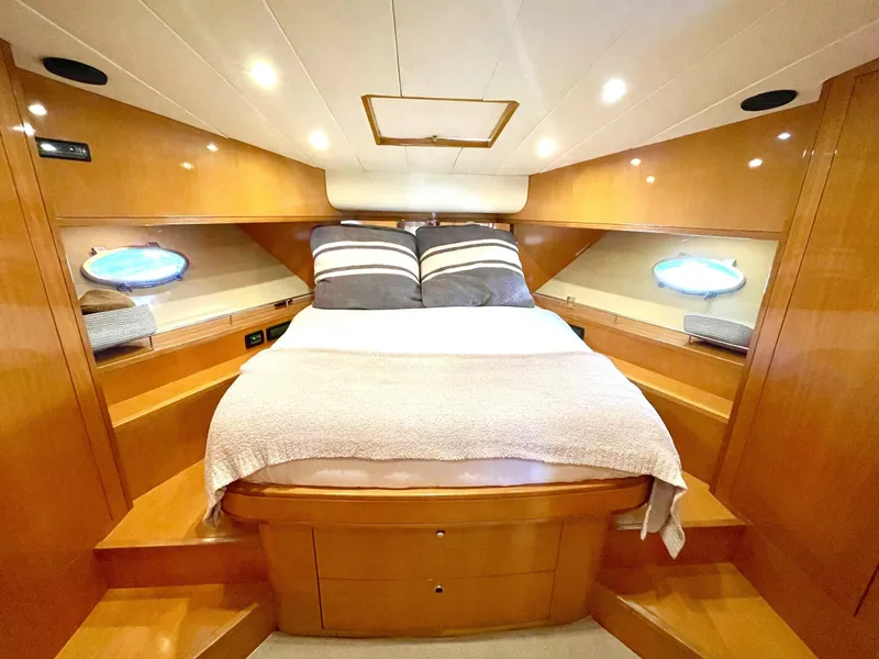 Slide: The Image of Uniesse 58 MY 2006 - 6057712