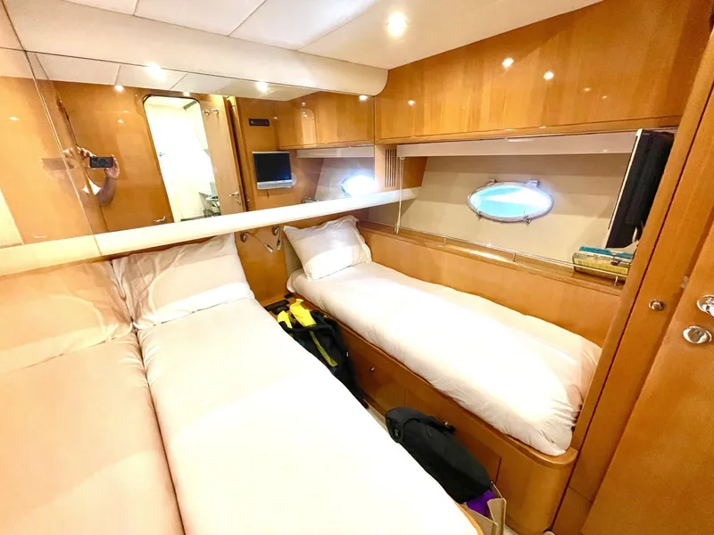 Slide: The Image of Uniesse 58 MY 2006 - 6057716