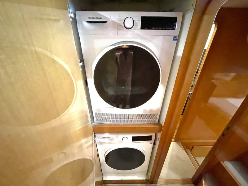 Slide: The Image of Uniesse 58 MY 2006 - 6057717