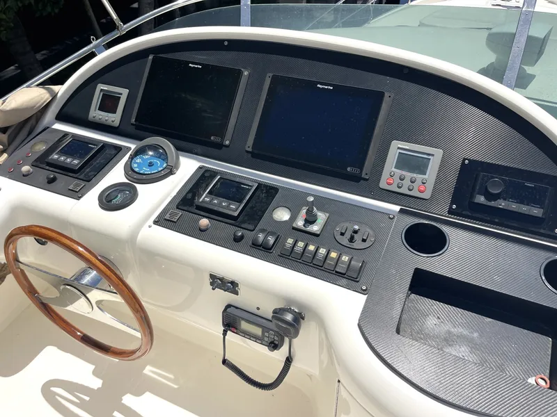 Slide: The Image of Uniesse 58 MY 2006 - 6057719