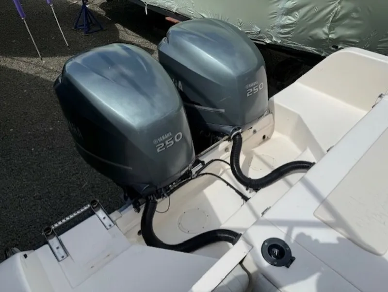 Slide: The Image of Grady-White 28 2006 - 6057776