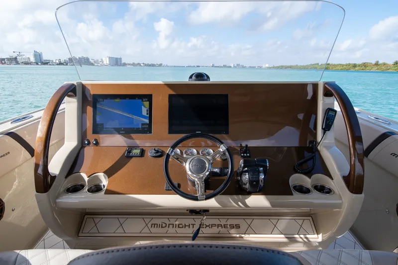 Slide: The Image of Midnight Express 43 2019 - 6058627