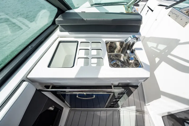 Slide: The Image of Monterey 378SE Super Express 2021 - 6059235