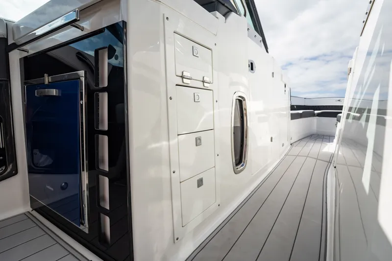 Slide: The Image of Monterey 378SE Super Express 2021 - 6059236