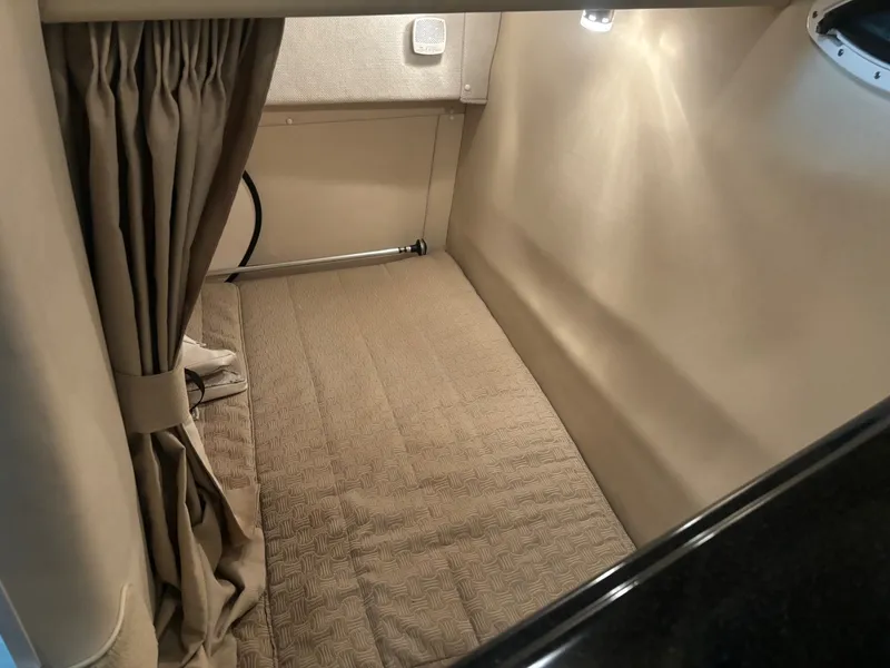 Slide: The Image of Monterey 250 Cruisers 2008 - 6059891