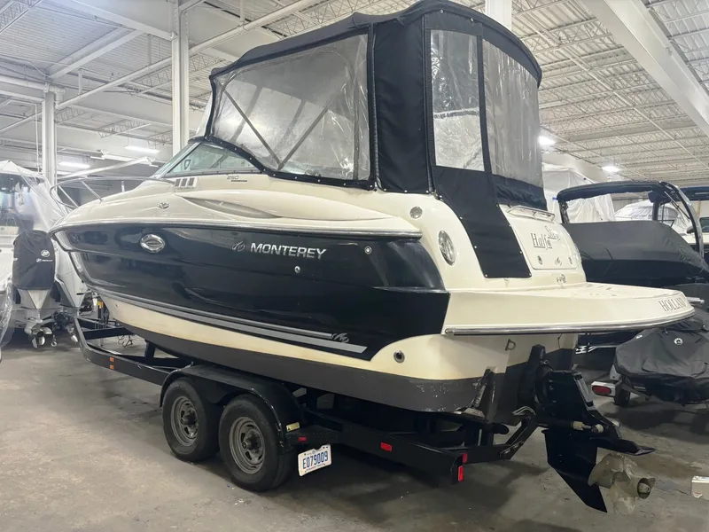 Slide: The Image of Monterey 250 Cruisers 2008 - 6059840