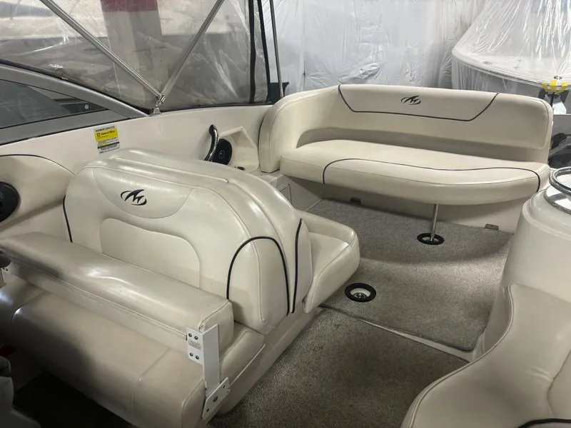 Slide: The Image of Monterey 250 Cruisers 2008 - 6059882