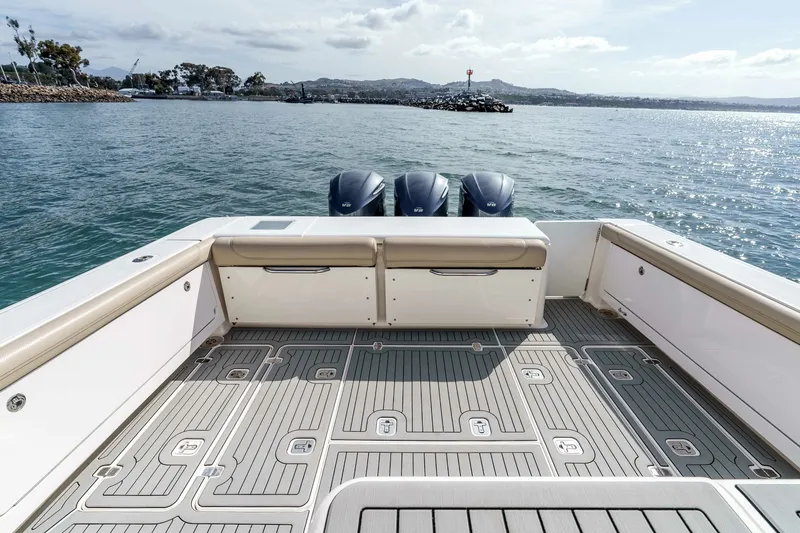 Slide: The Image of 2018 38 Pursuit Off Shore - Tag Team - 6062874