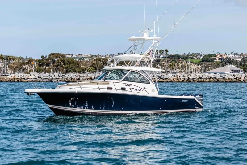 Slide: The Image of 2018 38 Pursuit Off Shore - Tag Team - 6062866