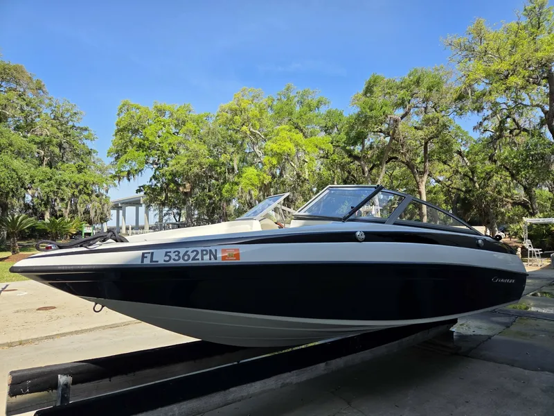 The Image of Crownline Boats 18 SS 2011 - 6061237