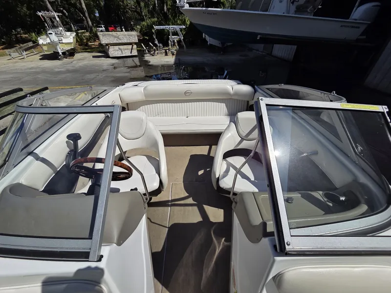 Slide: The Image of Crownline Boats 18 SS 2011 - 6061244