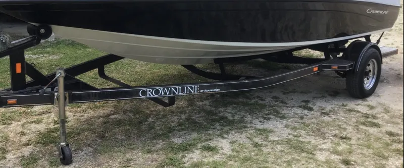 Slide: The Image of Crownline Boats 18 SS 2011 - 6061259