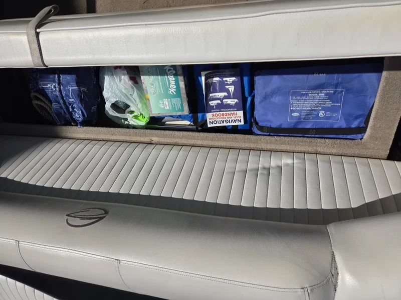 Slide: The Image of Crownline Boats 18 SS 2011 - 6061251