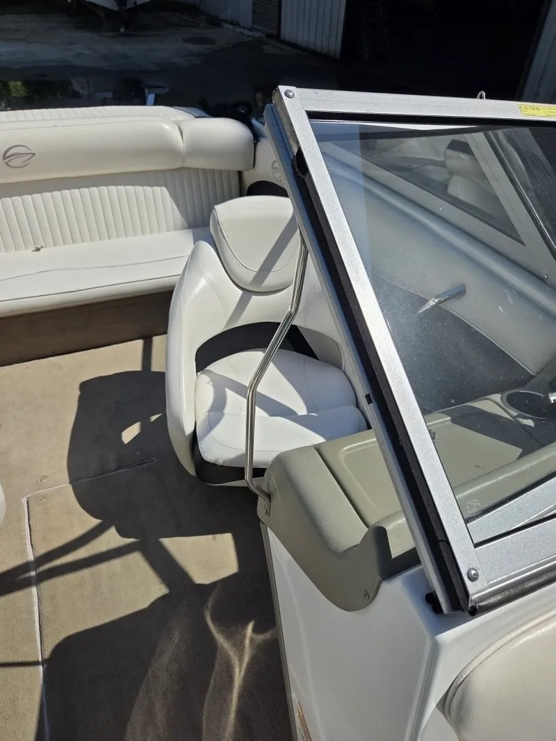 Slide: The Image of Crownline Boats 18 SS 2011 - 7508774