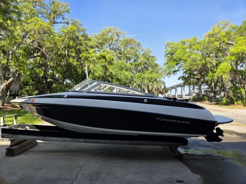 Slide: The Image of Crownline Boats 18 SS 2011 - 7508762
