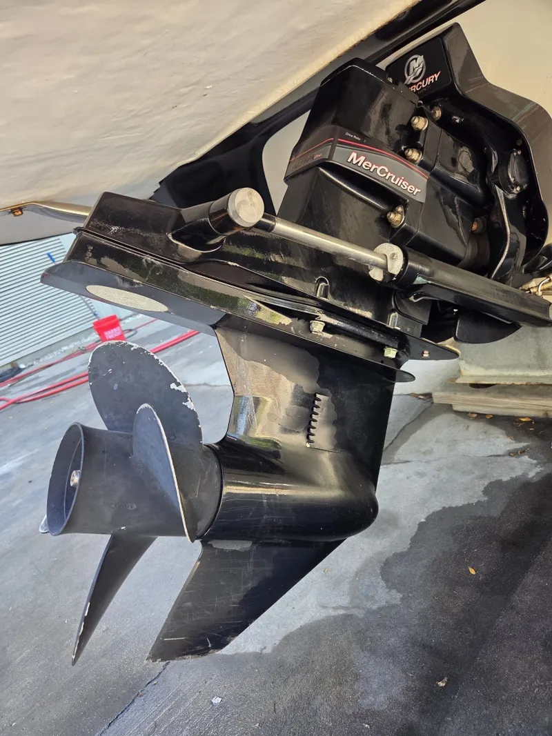 Slide: The Image of Crownline Boats 18 SS 2011 - 6061256