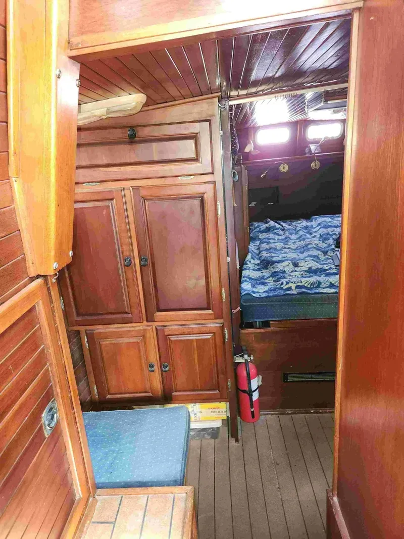 Slide: The Image of Bruce Roberts Custom Bruce Roberts 392 2000 - 6061284