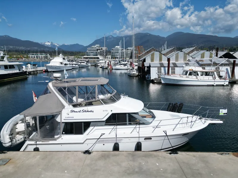 Slide: The Image of Carver Yachts 370 Voyager 1996 - 6061337