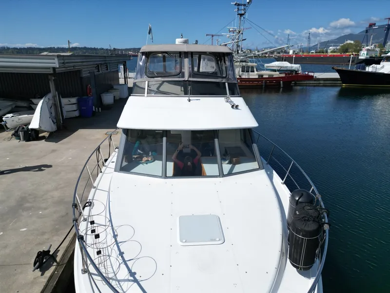 Slide: The Image of Carver Yachts 370 Voyager 1996 - 6061327