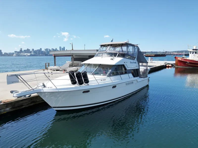 Slide: The Image of Carver Yachts 370 Voyager 1996 - 6061333