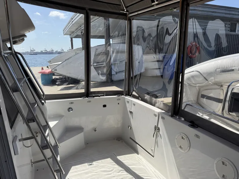 Slide: The Image of Carver Yachts 370 Voyager 1996 - 6061339