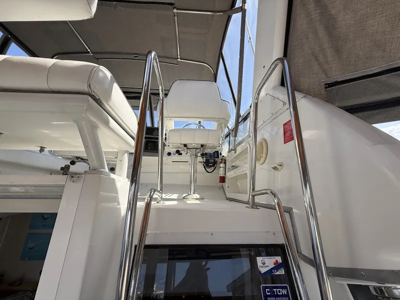 Slide: The Image of Carver Yachts 370 Voyager 1996 - 6061358