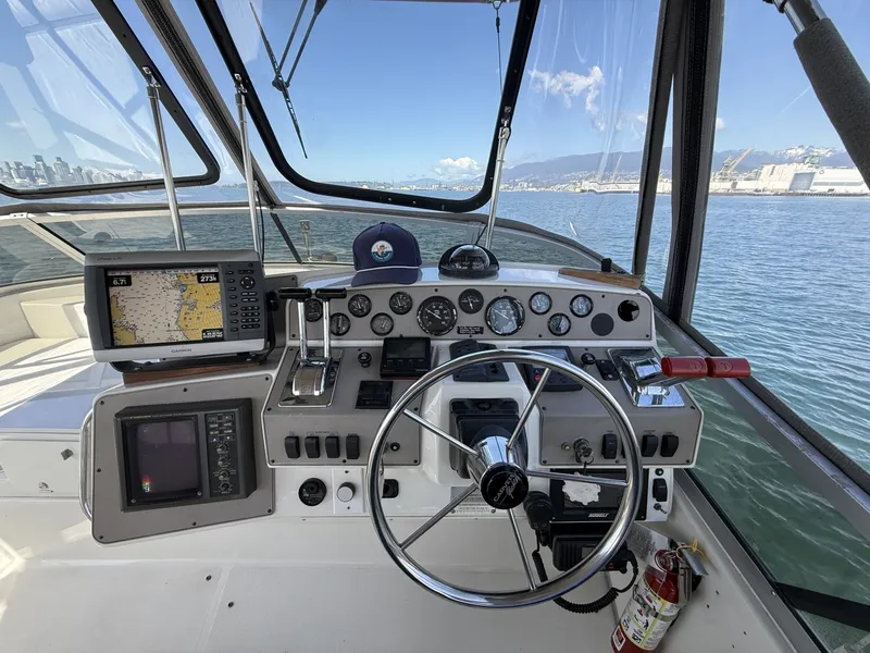 Slide: The Image of Carver Yachts 370 Voyager 1996 - 6061345