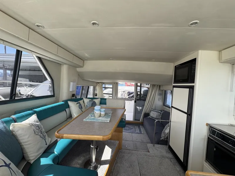 Slide: The Image of Carver Yachts 370 Voyager 1996 - 6061381