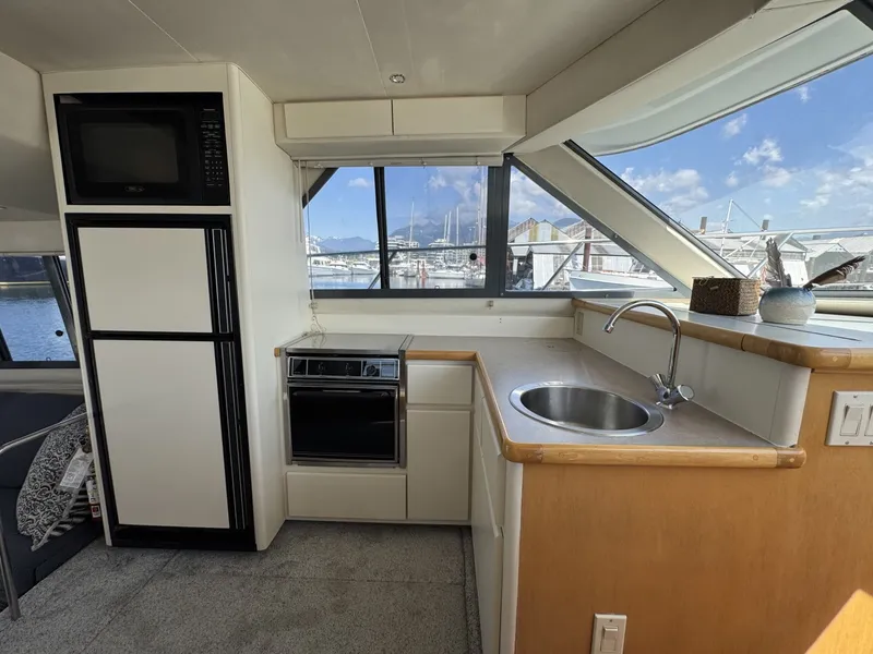 Slide: The Image of Carver Yachts 370 Voyager 1996 - 6061383