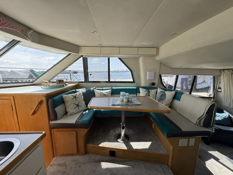 Slide: The Image of Carver Yachts 370 Voyager 1996 - 6061385