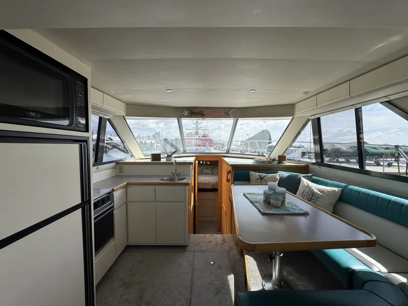 Slide: The Image of Carver Yachts 370 Voyager 1996 - 6061389