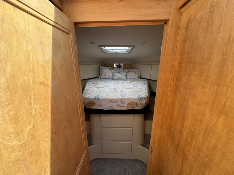 Slide: The Image of Carver Yachts 370 Voyager 1996 - 6061395
