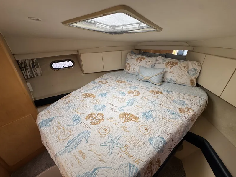 Slide: The Image of Carver Yachts 370 Voyager 1996 - 6061397
