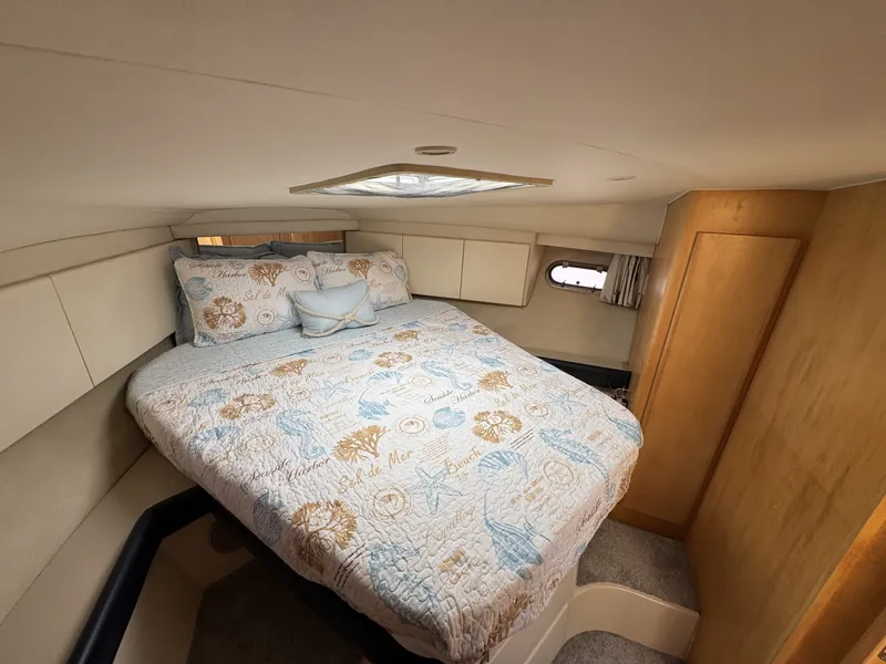 Slide: The Image of Carver Yachts 370 Voyager 1996 - 6061398