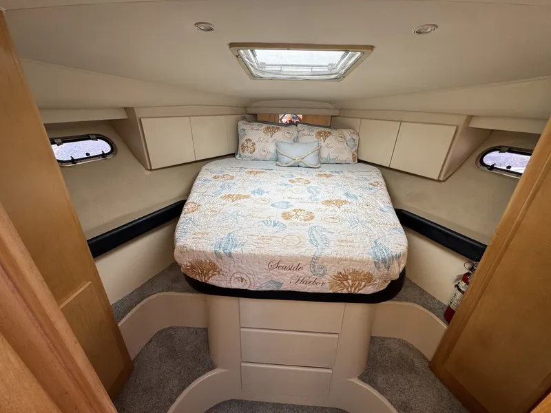 Slide: The Image of Carver Yachts 370 Voyager 1996 - 6061399