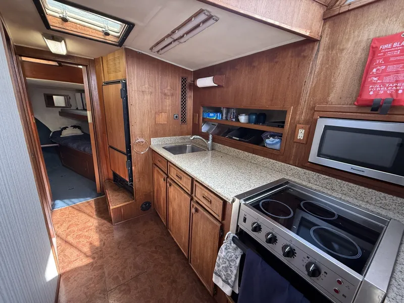 Slide: The Image of Uniflite 42 1981 - 6061617