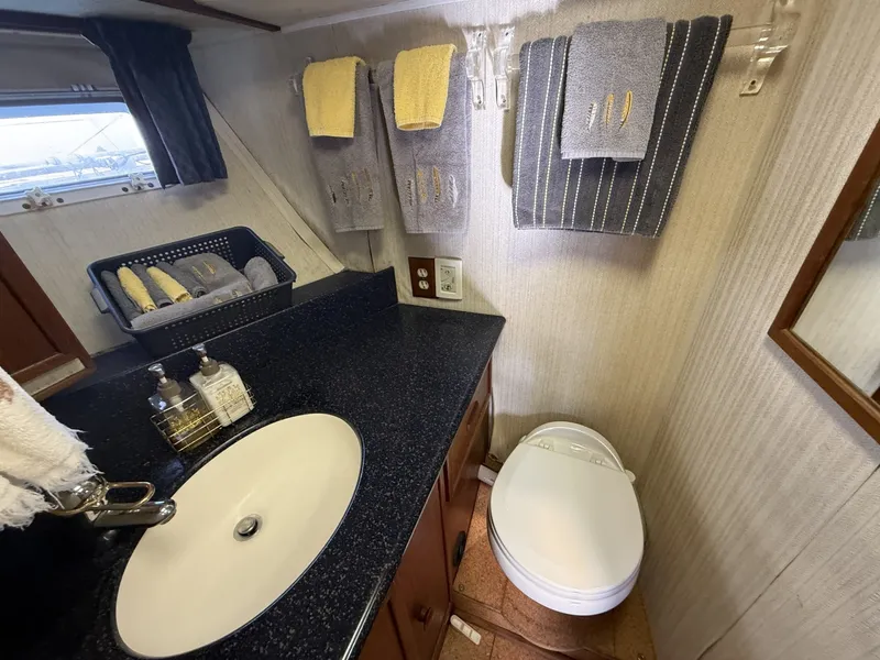 Slide: The Image of Uniflite 42 1981 - 6061611