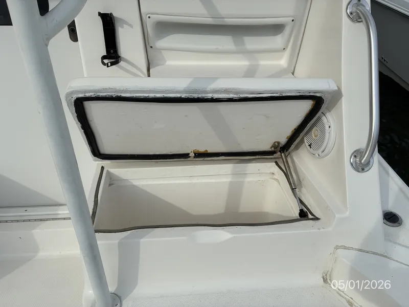 Slide: The Image of 34' Luhrs Cockpit - 6086229