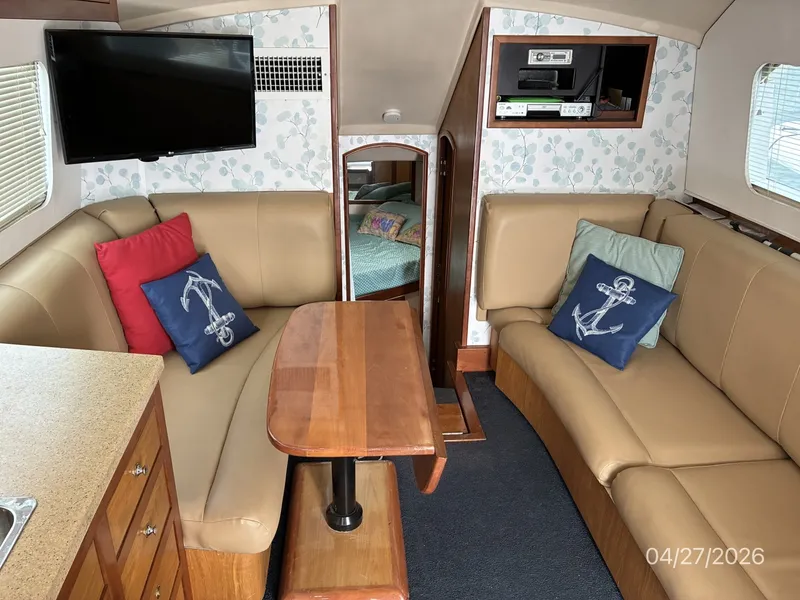 Slide: The Image of 34' Luhrs Salon - 6086383
