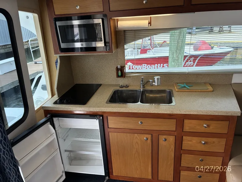 Slide: The Image of 34' Luhrs Galley - 6086388