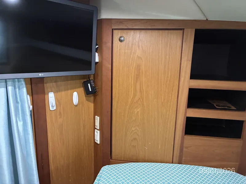 Slide: The Image of 34' Luhrs Stateroom - 6086396