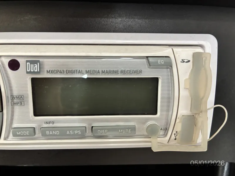 Slide: The Image of 34' Luhrs Receiver  - 6086414