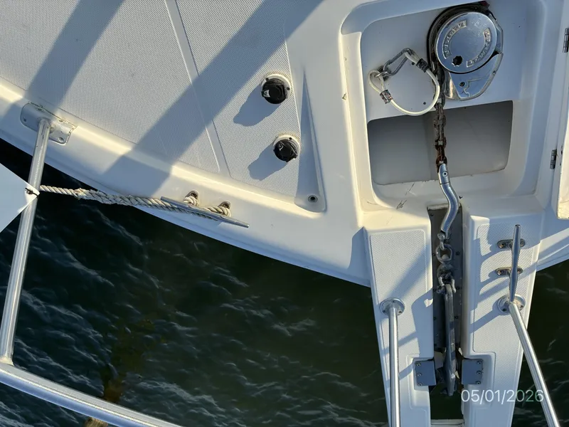 Slide: The Image of 34' Luhrs Bow - 6086224