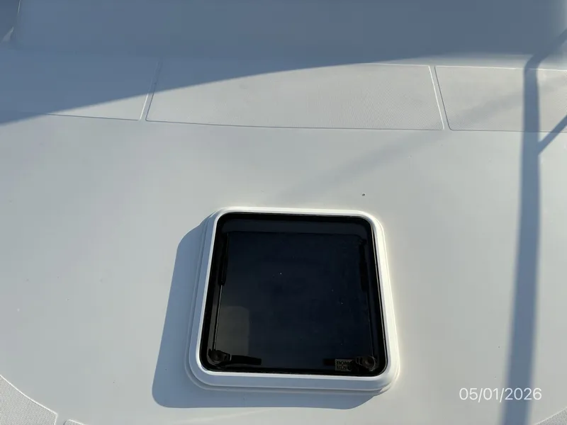 Slide: The Image of 34' Luhrs Foredeck Hatch - 6086226