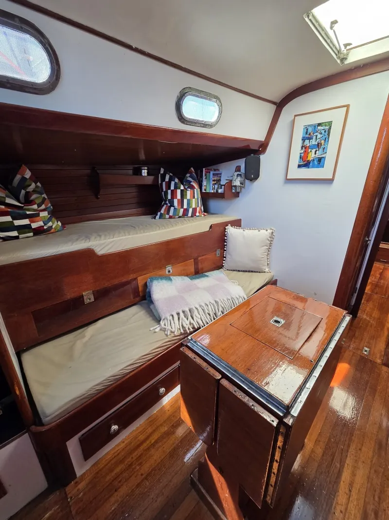 Slide: The Image of Hinckley Yachts Bermuda 40 1961 - 6074389