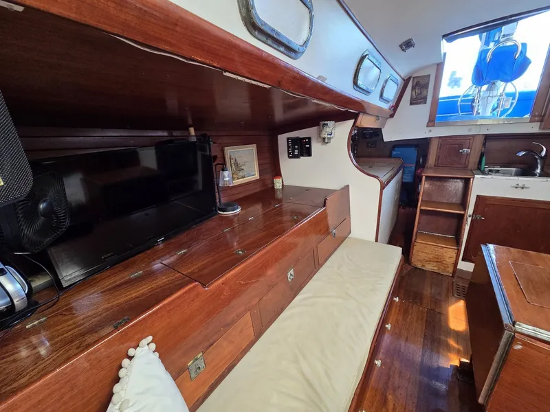 Slide: The Image of Hinckley Yachts Bermuda 40 1961 - 6074402