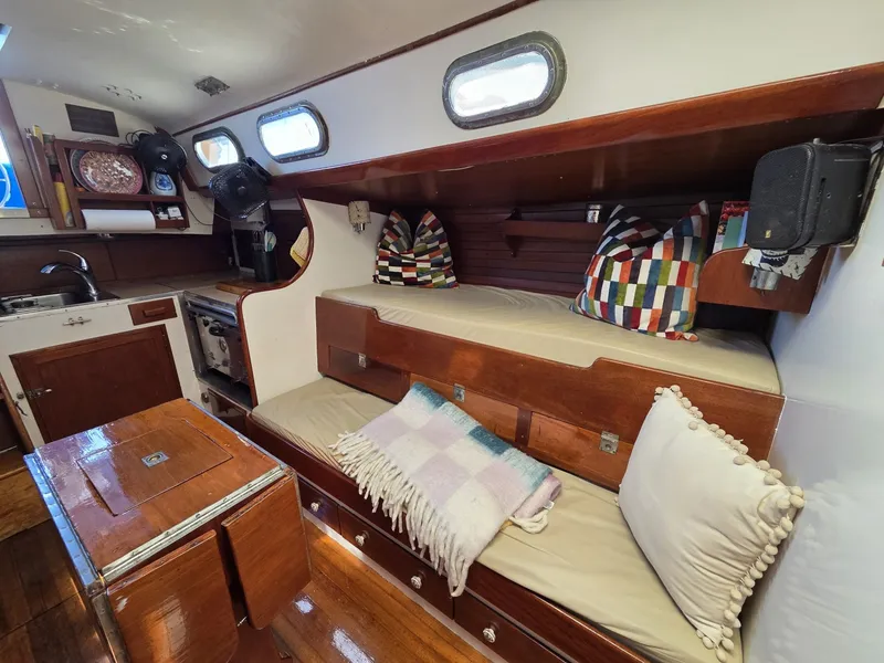 Slide: The Image of Hinckley Yachts Bermuda 40 1961 - 6074388