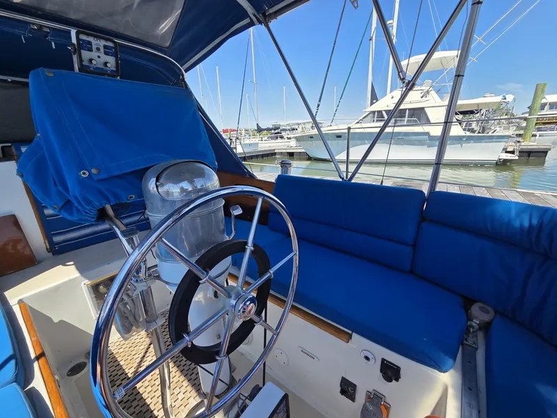 Slide: The Image of Hinckley Yachts Bermuda 40 1961 - 6074428